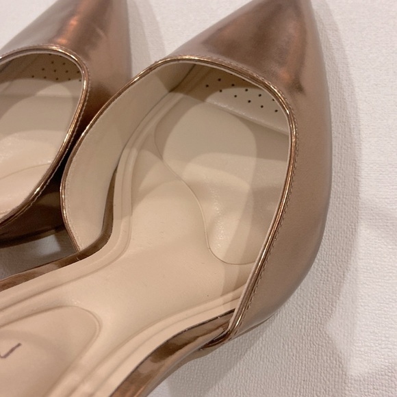 Jessica Simpson Women’s Nazela Pointed Toe Pump - Picture 6 of 8